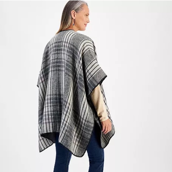 NEW Women’s Style & Co Reversible Plaid Knit Topper Wrap - Picture 3 of 4